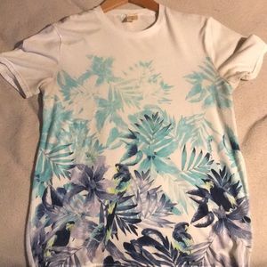 Men’s Medium Hollister t-shirt